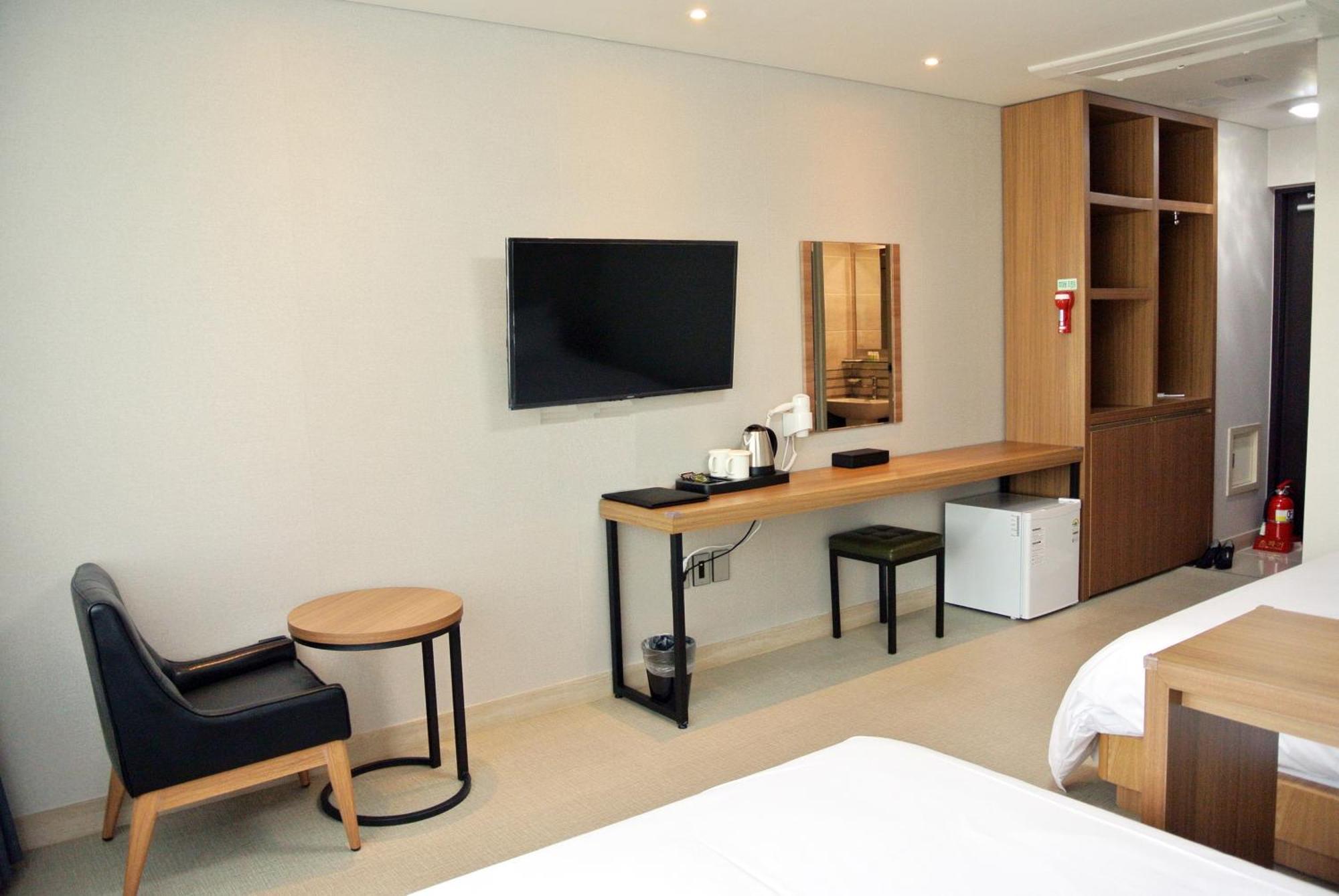 Jeju Noblesse Hotel ภายนอก รูปภาพ